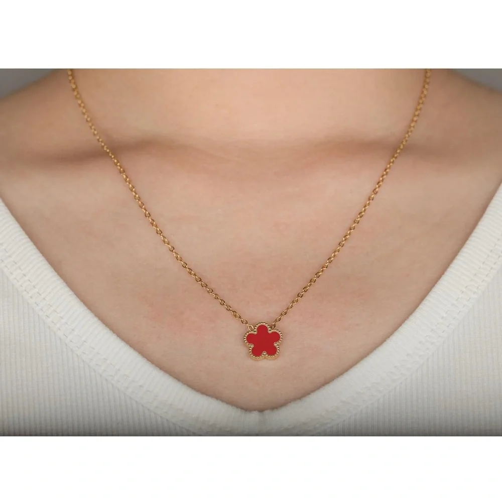 Gold and Red Clover Pendant Necklace - Picture 5 of 12